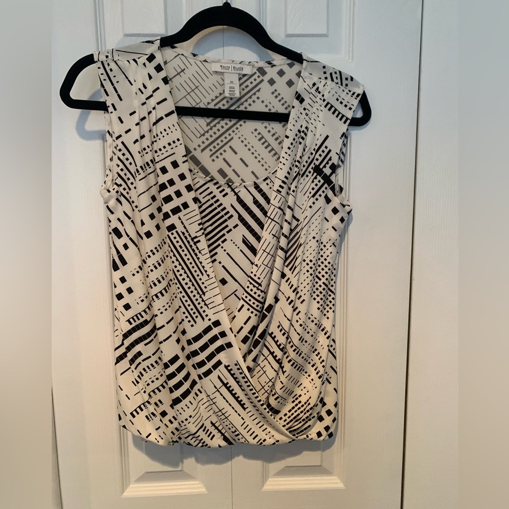 WHBM blouse in XS. Fits small to medium. 4-8. Has stretch. Soft. EUC